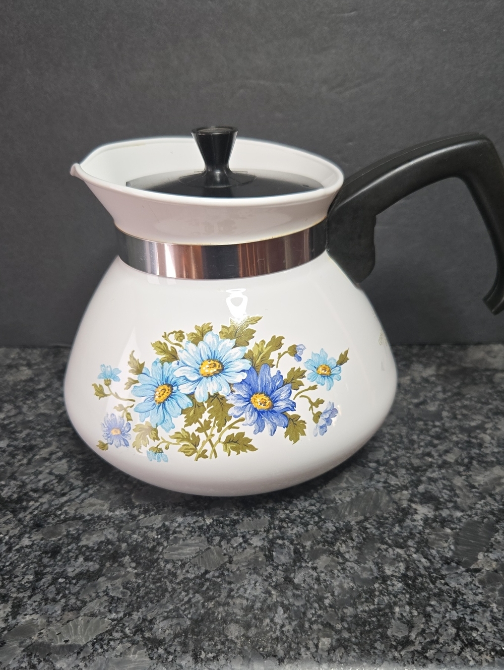 Corningware Vintage 1970's Chelsea Blue Daisy Pattern White Ceramic Teapot